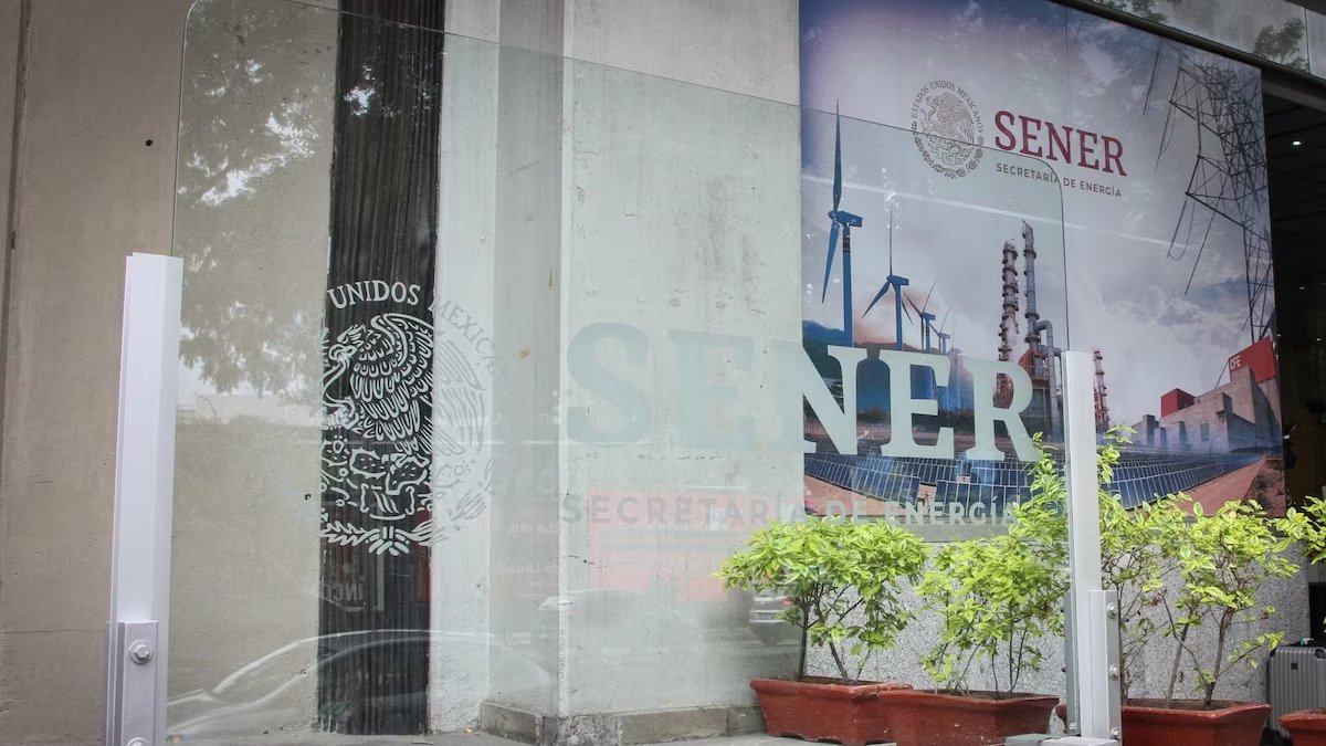 A la velocidad de la luz: Sener aprueba en ‘fast track’ 20 proyectos privados de energías renovables