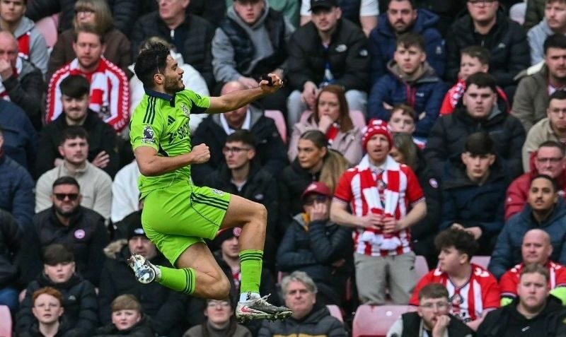 Raúl Jiménez entra al top 5 de goleadores históricos del Fulham