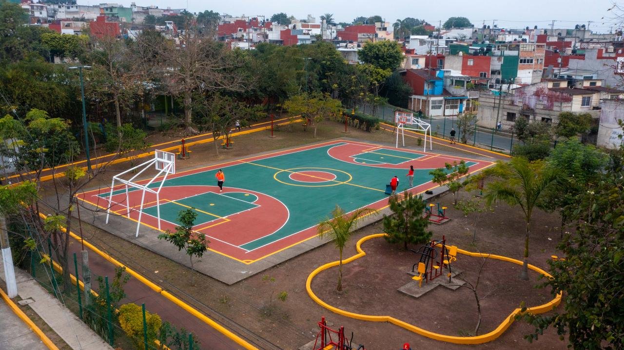 Alcaldesa verificó las acciones de rehabilitación de la Unidad Deportiva El Coyol