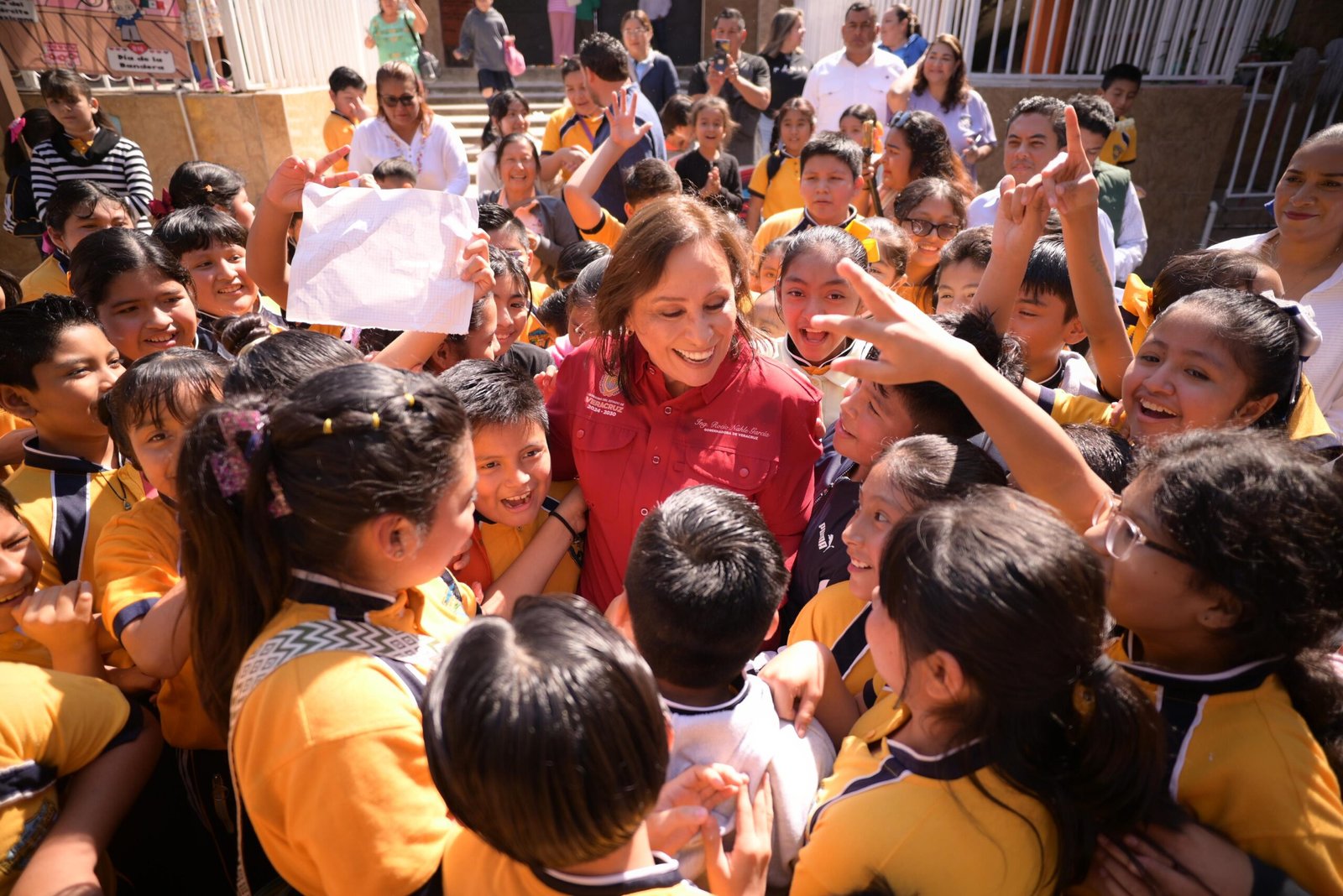 Rocío Nahle atiende seguridad, infraestructura y educación en Cosoleacaque y Coatzacoalcos
