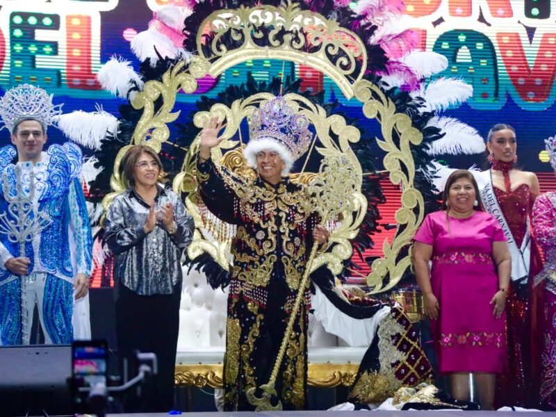 Turistas nacionales y extranjeros disfrutan un Carnaval seguro y ordenado