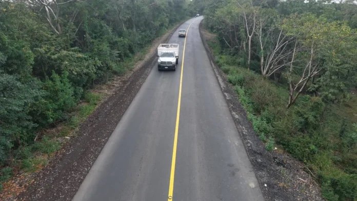 Inauguran 22 kilómetros del tramo Chalma–Platón Sánchez en la Huasteca
