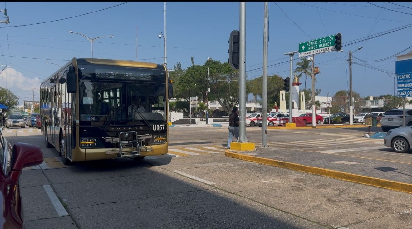 Usuarios respaldan arranque de Quetzalli en Coatzacoalcos; destacan comodidad y tecnología
