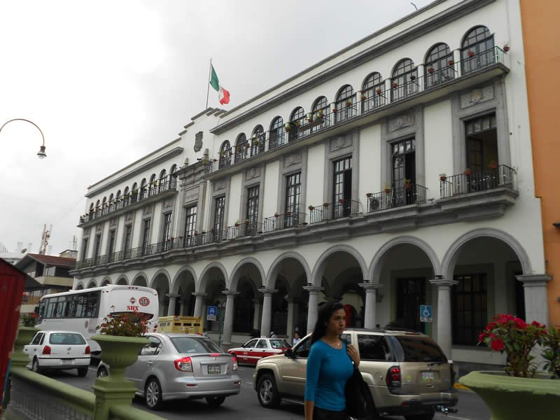 Xalapa aprueba ‘3 de 3’ y no contratará a deudores alimentarios ni agresores