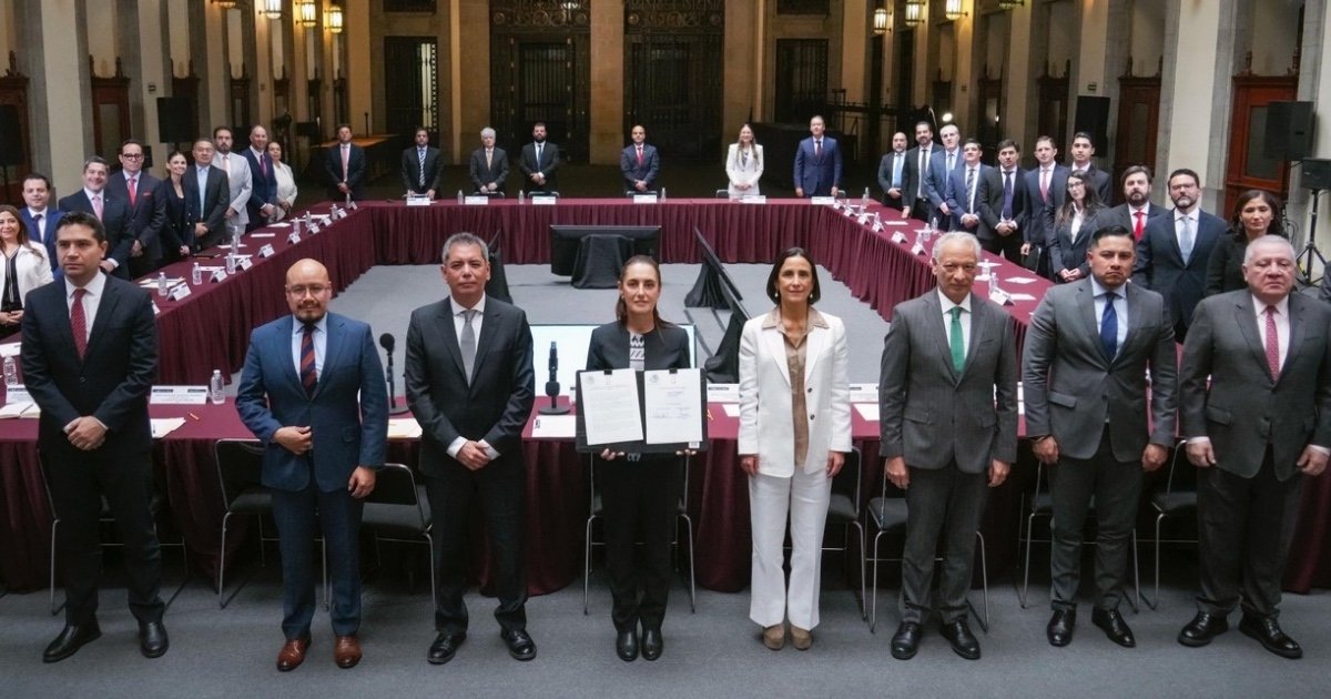 SHEINBAUM RENUEVA ACUERDO PARA EVITAR GASOLINAZOS EN MÉXICO