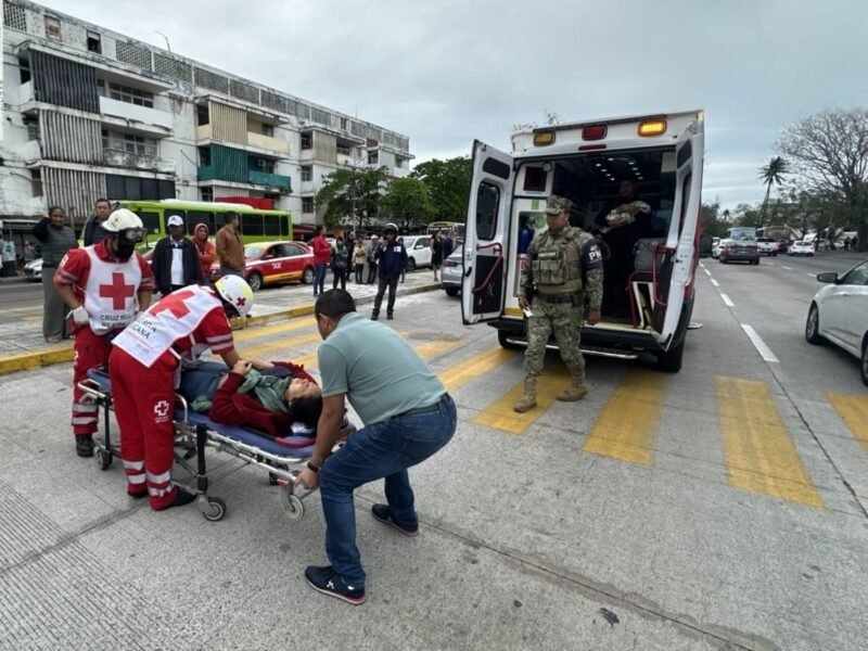 Atiende SSP de manera inmediata a madre de familia y su bebé tras atropellamiento
