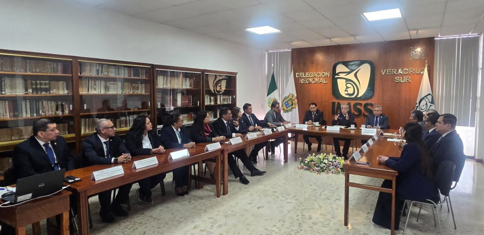 Toma de posesión el Dr. Arturo Navarrete Sánchez como titular del IMSS Veracruz Sur