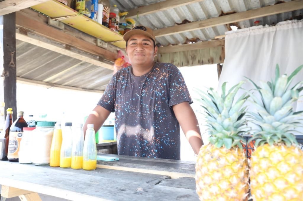 Prestadores de servicios y turistas invitan a disfrutar playas limpias de Veracruz