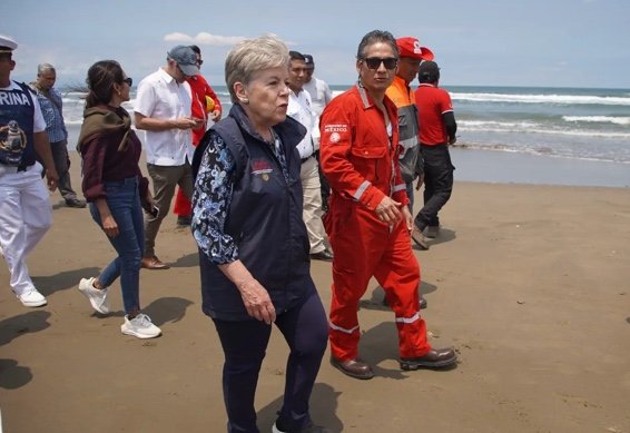 Bárcena: playas de Veracruz están limpias y son seguras