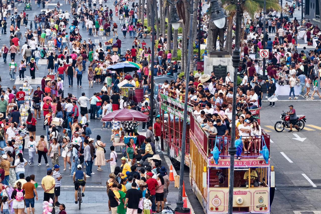 Tradición, cultura y diversión impulsan gran afluencia turística en ciudad de Veracruz