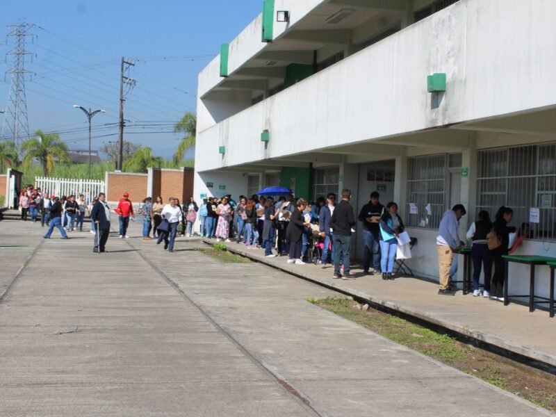 Entrega CONALEP Veracruz 7 mil 900 prefichas para ciclo 2026-2027; continúa proceso de admisión