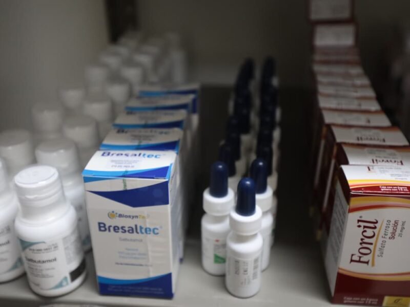 Distribuyen más de 44 mil insumos médicos en cinco municipios del norte de Veracruz