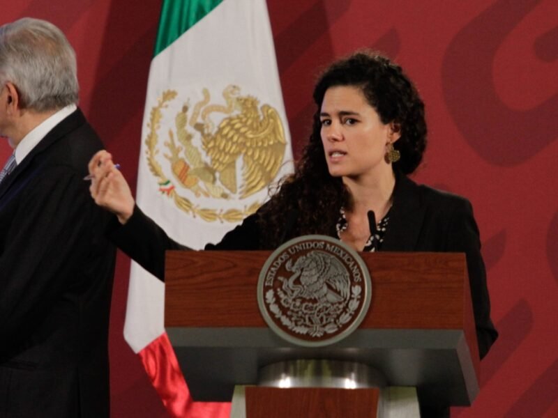 Luisa Alcalde acepta la Consejería Jurídica