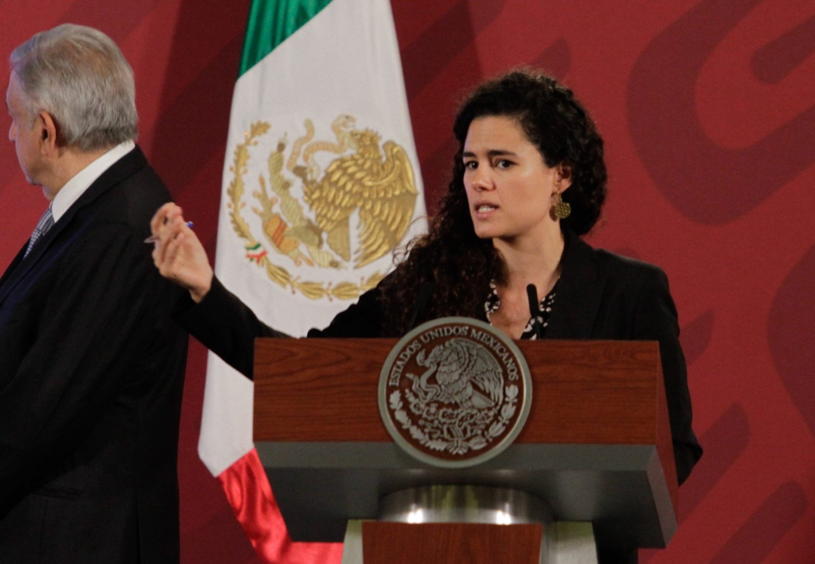 Luisa Alcalde acepta la Consejería Jurídica