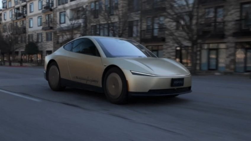 Los robotaxis de Tesla y Waymo circulan sin conductor ni supervisión humana en Estados Unidos; ¿cuándo llegan a México?