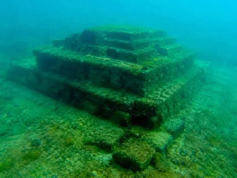 Planean construir pirámide del Tajín bajo el mar en Veracruz.