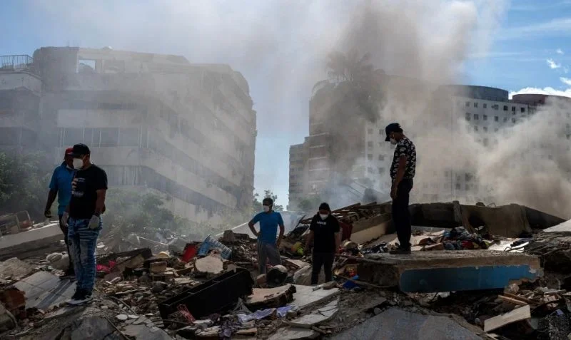 Sube a 1,450 la cifra de muertos por sismos de 7.2 y 7.5 que devastaron Venezuela