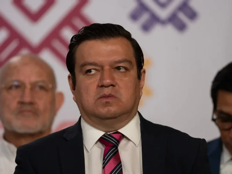 Ni con nuevo director Pemex frena la caída en la producción de petróleo