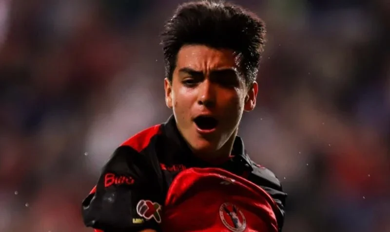 Gilberto Mora vuelve como héroe: anota el GOL con el que Xolos derrota a León y toma el liderato de la Liga MX