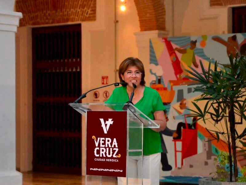 Presenta Rosa María estrategia integral para reactivar el Centro Histórico de Veracruz