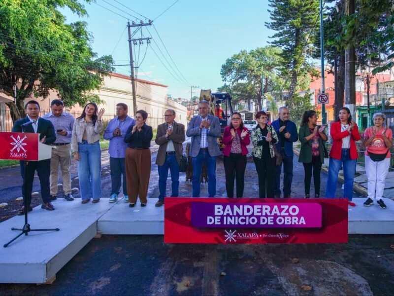 Daniela Griego da banderazo de obra en la avenida Ruiz Cortines, favorecerá la movilidad de las familias