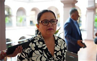 Alcaldesa de Xalapa niega exceso de asesores y desmiente cobro irregular en el Ayuntamiento