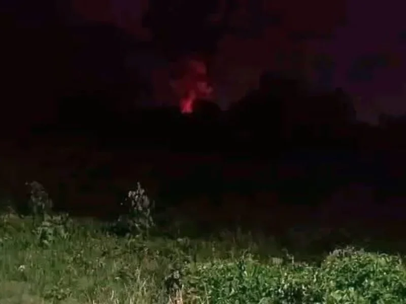 Pánico en Jáltipan por estallidos: Autoridades descartan riesgos tras reactivación de fuego en planta de sal