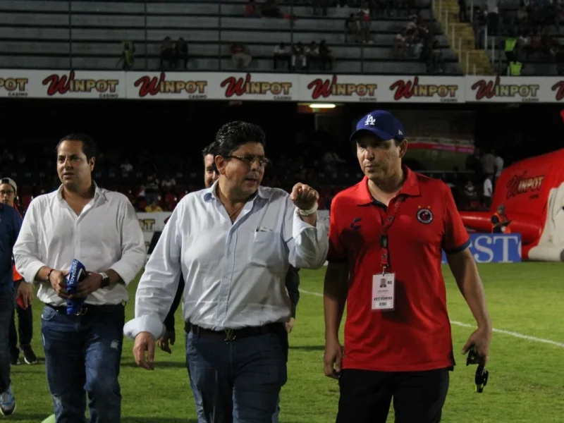 Fidel Kuri asegura que los Tiburones Rojos regresarán a Veracruz