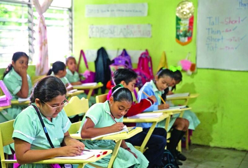Celulares en las escuelas: los restringen, pero la evidencia no da una sola respuesta