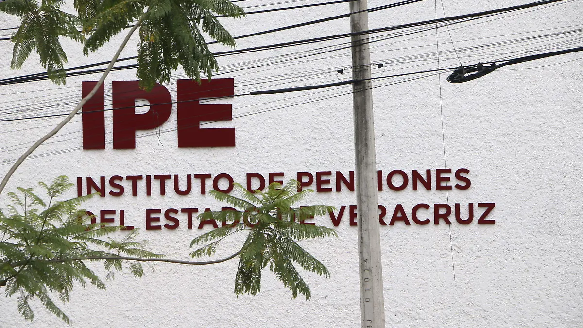 Trabajadores temen una menor pensión por el salario regulador del IPE; alrededor de 18 mil están próximos a jubilarse